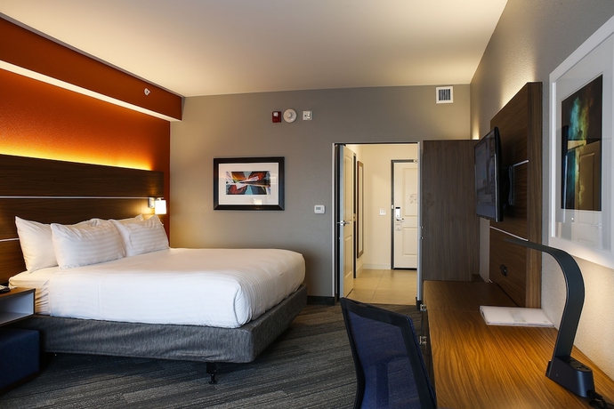 Imagen de la habitación del Hotel Holiday Inn Express and Suites Louisville Downtown, An Ihg. Foto 4