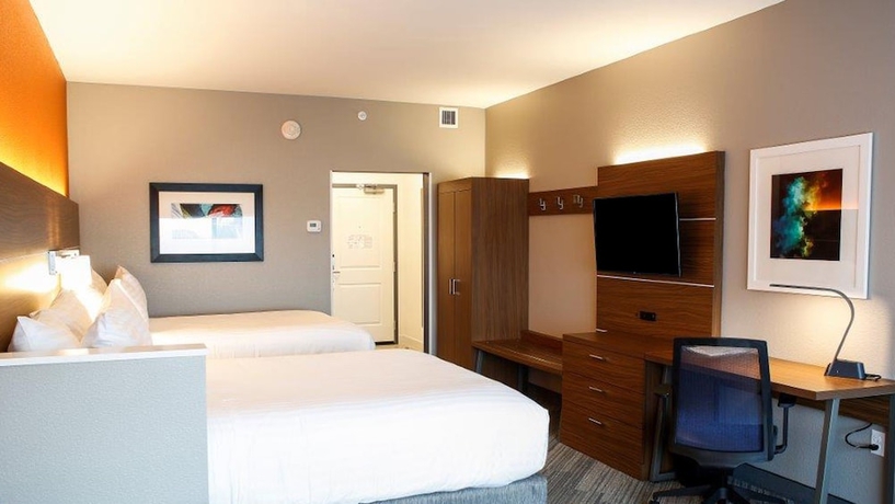 Imagen de la habitación del Hotel Holiday Inn Express and Suites Louisville Downtown, An Ihg. Foto 8