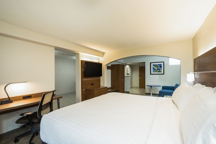 Imagen de la habitación del Hotel Holiday Inn Express and Suites Louisville East, An Ihg. Foto 13