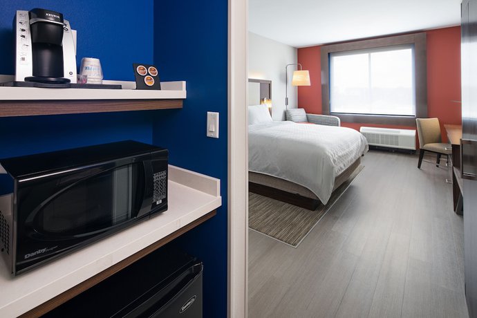 Imagen de la habitación del Hotel Holiday Inn Express and Suites Lubbock Central - Univ Area, An Ihg. Foto 12