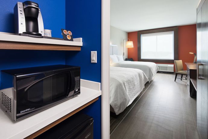 Imagen de la habitación del Hotel Holiday Inn Express and Suites Lubbock Central - Univ Area, An Ihg. Foto 13