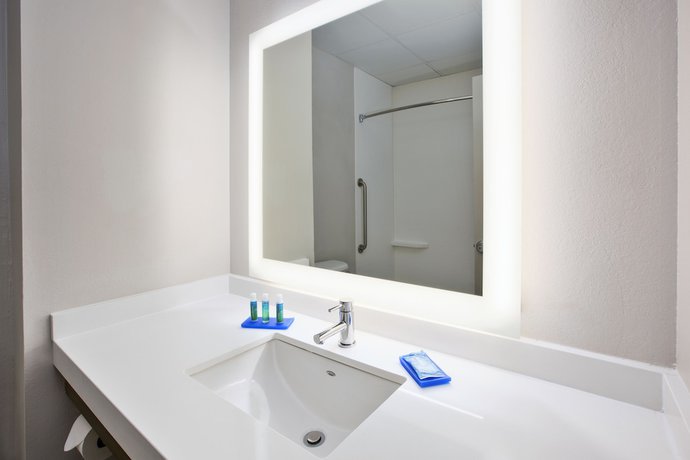 Imagen de la habitación del Hotel Holiday Inn Express and Suites Manchester, an IHG. Foto 15