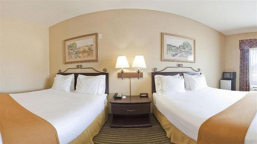 Imagen de la habitación del Hotel Holiday Inn Express and Suites Marina - State Beach Area, An Ihg. Foto 5