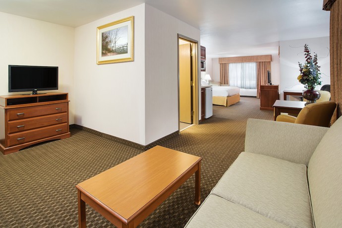 Imagen de la habitación del Hotel Holiday Inn Express and Suites Marion, An Ihg, Marion. Foto 8