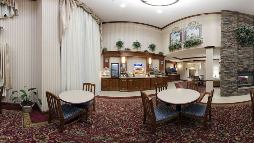 Imagen del bar/restaurante del Hotel Holiday Inn Express and Suites Marion, An Ihg, Marion. Foto 2