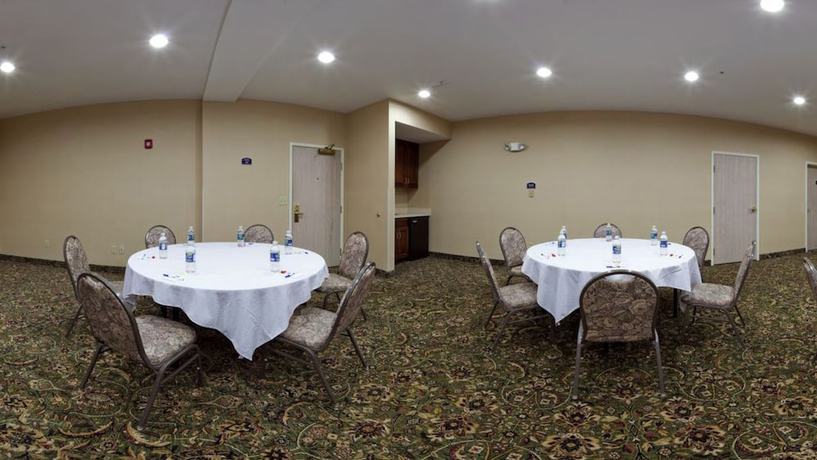 Imagen de los interiores del Hotel Holiday Inn Express and Suites Marion, An Ihg, Marion. Foto 19