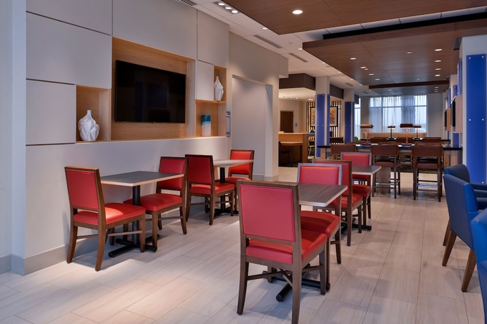 Imagen de los interiores del Hotel Holiday Inn Express and Suites Marshalltown, An Ihg. Foto 12