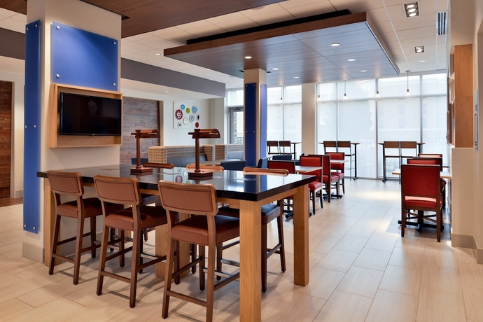 Imagen de los interiores del Hotel Holiday Inn Express and Suites Marshalltown, An Ihg. Foto 14