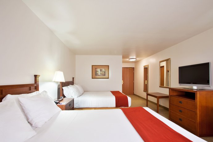 Imagen de la habitación del Hotel Holiday Inn Express and Suites Mattoon, An Ihg. Foto 3