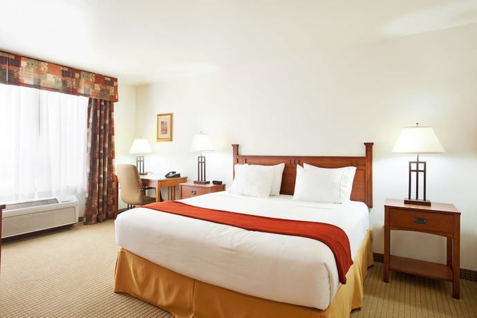 Imagen de la habitación del Hotel Holiday Inn Express and Suites Mattoon, An Ihg. Foto 13
