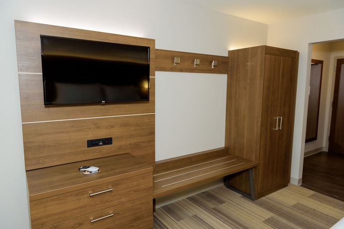 Imagen de la habitación del Hotel Holiday Inn Express and Suites Mckinney - Frisco East, An Ihg. Foto 9