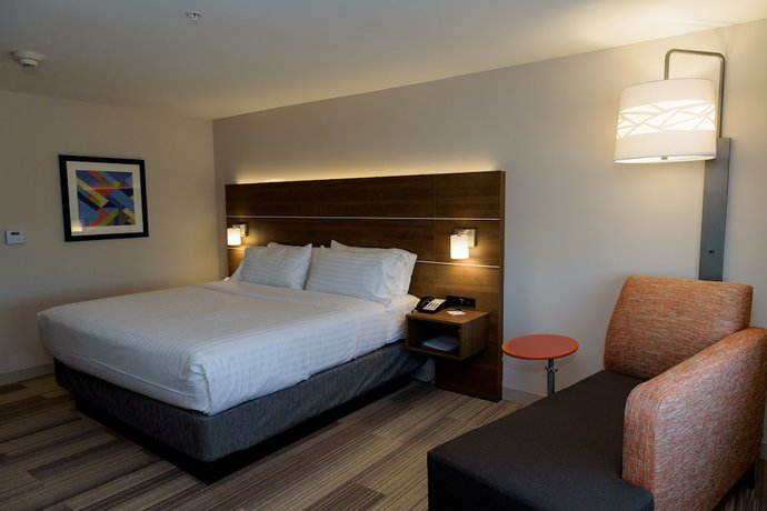 Imagen de la habitación del Hotel Holiday Inn Express and Suites Mckinney - Frisco East, An Ihg. Foto 14