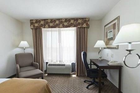 Imagen general del Hotel Holiday Inn Express and Suites Mcpherson, An Ihg. Foto 1
