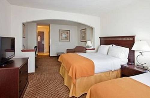 Imagen de la habitación del Hotel Holiday Inn Express and Suites Mcpherson, An Ihg. Foto 10