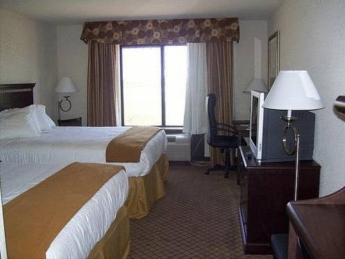 Imagen de la habitación del Hotel Holiday Inn Express and Suites Mcpherson, An Ihg. Foto 12