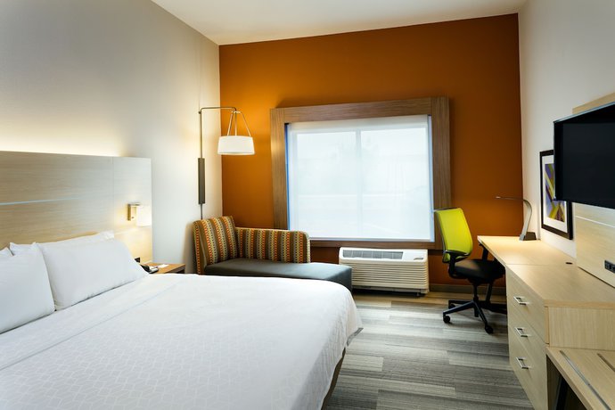 Imagen de la habitación del Hotel Holiday Inn Express and Suites Medford, An Ihg. Foto 8