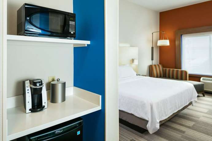 Imagen de la habitación del Hotel Holiday Inn Express and Suites Medford, An Ihg. Foto 9