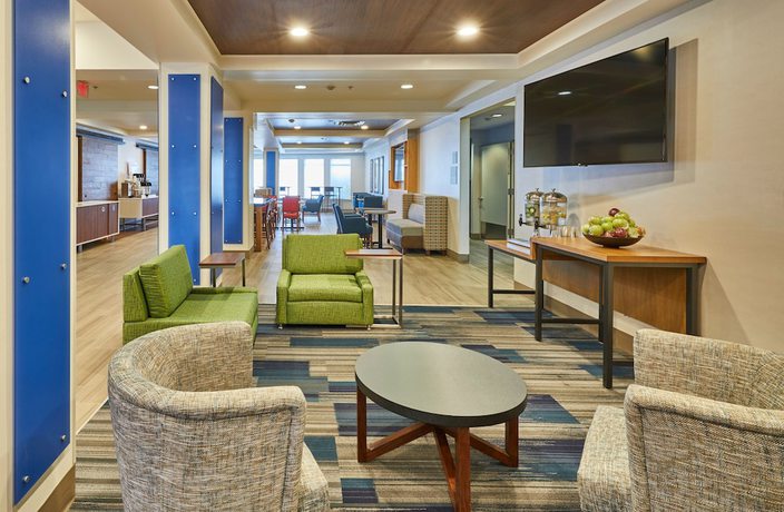 Imagen de los interiores del Hotel Holiday Inn Express and Suites Medford-central Point, An Ihg. Foto 18