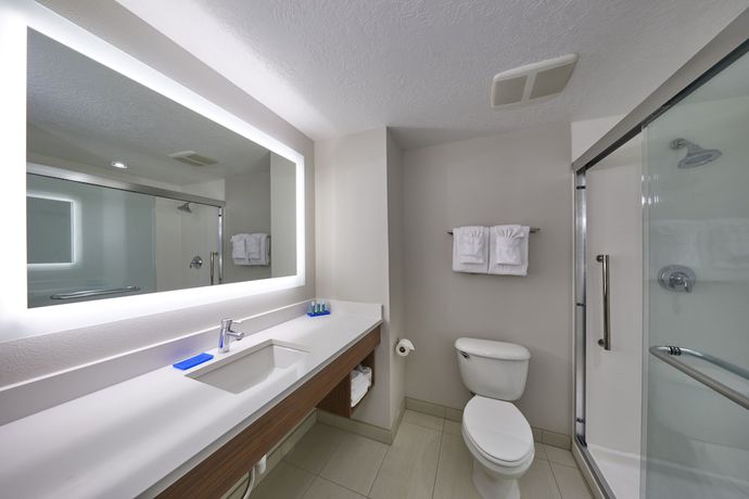 Imagen de la habitación del Hotel Holiday Inn Express and Suites Medford-central Point, An Ihg. Foto 16
