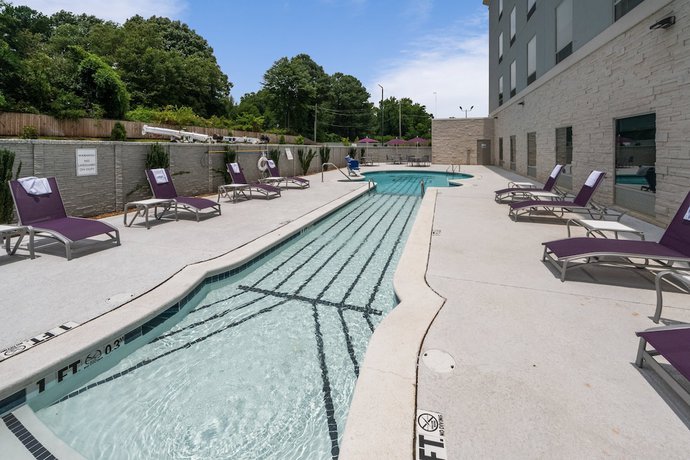 Imagen de la piscina del Hotel Holiday Inn Express and Suites Memphis Arpt Elvis Presley Blv, an IHG. Foto 16