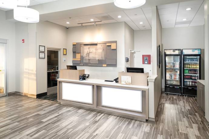 Imagen de los interiores del Hotel Holiday Inn Express and Suites Memphis Arpt Elvis Presley Blv, an IHG. Foto 14