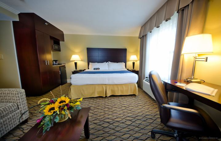 Imagen de la habitación del Hotel Holiday Inn Express and Suites Merrimack, an IHG. Foto 14