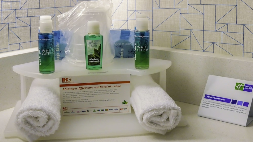 Imagen de la habitación del Hotel Holiday Inn Express and Suites Miami Airport East. Foto 5