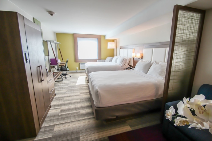 Imagen de la habitación del Hotel Holiday Inn Express and Suites Miami Airport East. Foto 14