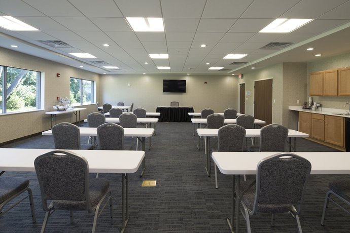 Imagen de los interiores del Hotel Holiday Inn Express and Suites Michigan City, an IHG. Foto 13