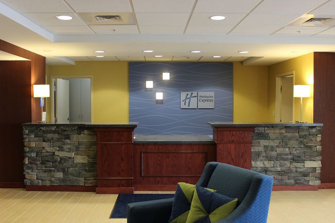Imagen de los interiores del Hotel Holiday Inn Express and Suites Milford, an IHG, Milford. Foto 16