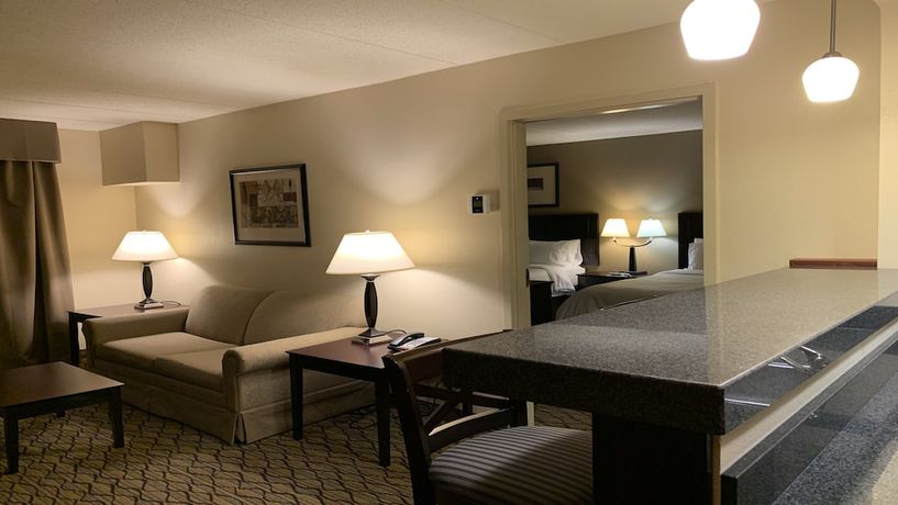 Imagen de la habitación del Hotel Holiday Inn Express and Suites Milford, an IHG, Milford. Foto 12