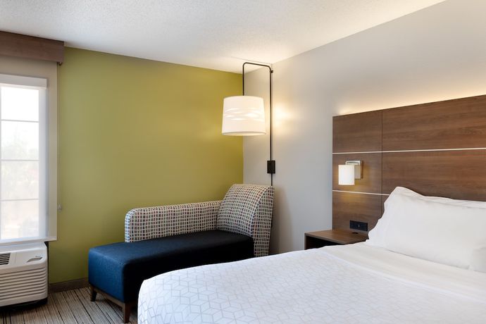 Imagen de la habitación del Hotel Holiday Inn Express and Suites Milton East I-10, An Ihg. Foto 9
