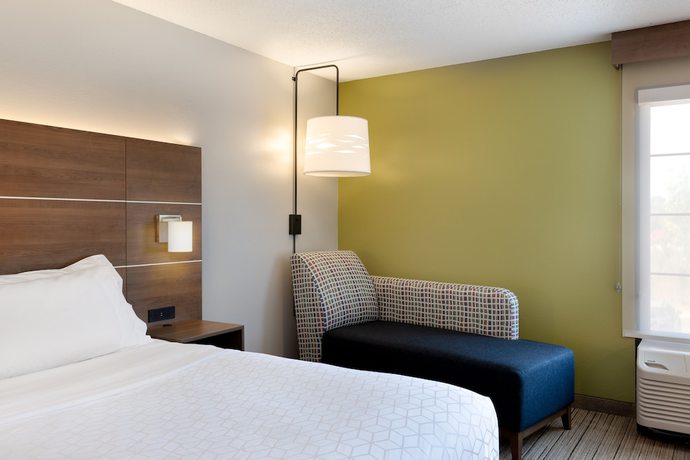 Imagen de la habitación del Hotel Holiday Inn Express and Suites Milton East I-10, An Ihg. Foto 10