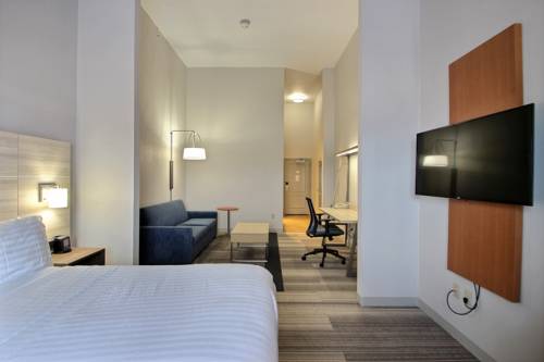 Imagen de la habitación del Hotel Holiday Inn Express and Suites Milwaukee Airport, An Ihg. Foto 3