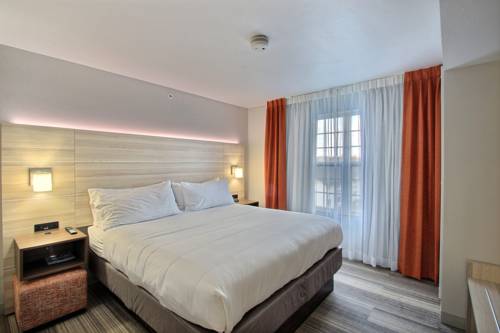 Imagen de la habitación del Hotel Holiday Inn Express and Suites Milwaukee Airport, An Ihg. Foto 12