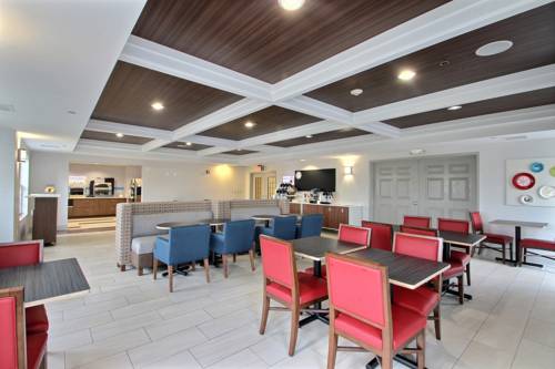 Imagen de la habitación del Hotel Holiday Inn Express and Suites Milwaukee Airport, An Ihg. Foto 16