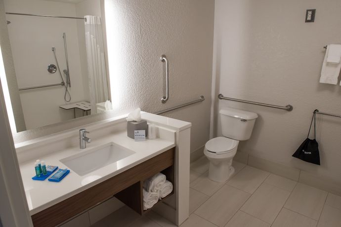 Imagen de la habitación del Hotel Holiday Inn Express and Suites Mishawaka - South Bend, an IHG. Foto 10