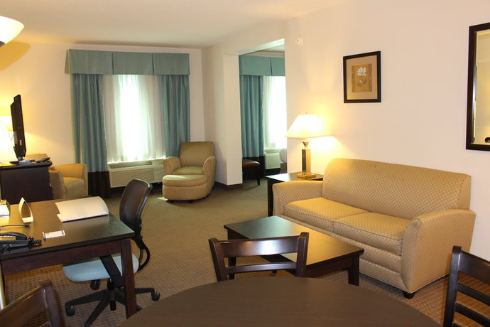 Imagen de la habitación del Hotel Holiday Inn Express and Suites Mobile West I-10, An Ihg. Foto 5