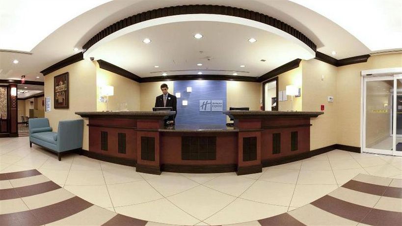 Imagen de los interiores del Hotel Holiday Inn Express and Suites Mobile/saraland, An Ihg. Foto 10