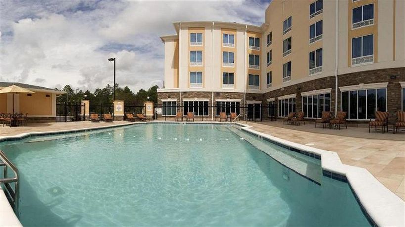 Imagen de la piscina del Hotel Holiday Inn Express and Suites Mobile/saraland, An Ihg. Foto 15