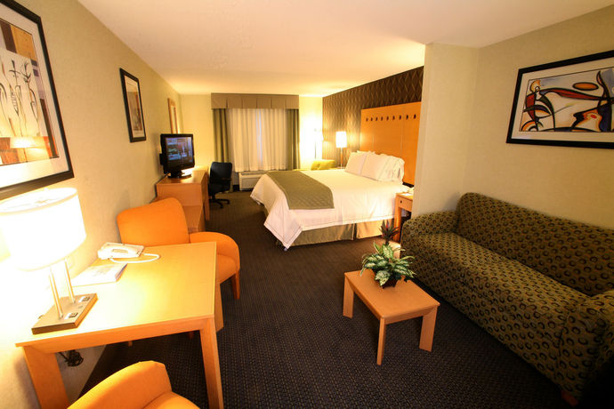 Imagen de la habitación del Hotel Holiday Inn Express and Suites Monterrey Aeropuerto, An Ihg. Foto 7