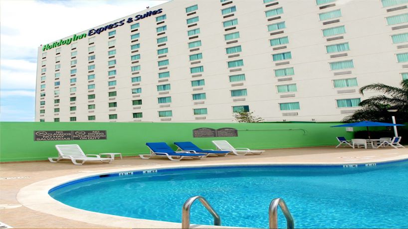 Imagen de la piscina del Hotel Holiday Inn Express and Suites Monterrey Aeropuerto, An Ihg. Foto 16