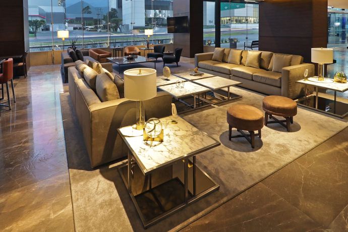 Imagen de los interiores del Hotel Holiday Inn Express and Suites Monterrey Valle, An Ihg. Foto 16