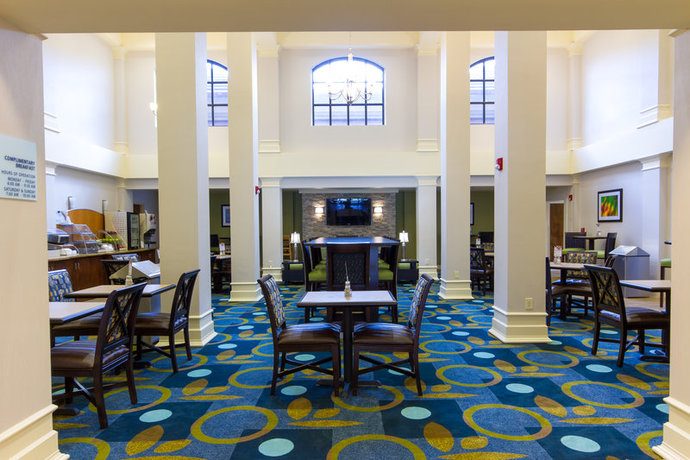 Imagen del bar/restaurante del Hotel Holiday Inn Express and Suites Montgomery E - Eastchase, An Ihg. Foto 2