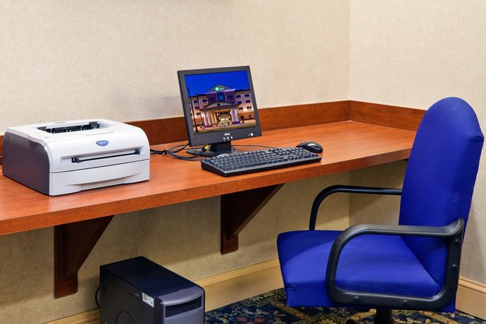 Imagen de los interiores del Hotel Holiday Inn Express and Suites Montgomery E - Eastchase, An Ihg. Foto 6