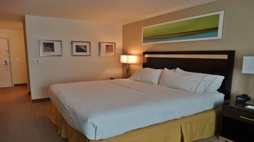 Imagen de la habitación del Hotel Holiday Inn Express and Suites Montgomery, an IHG. Foto 2