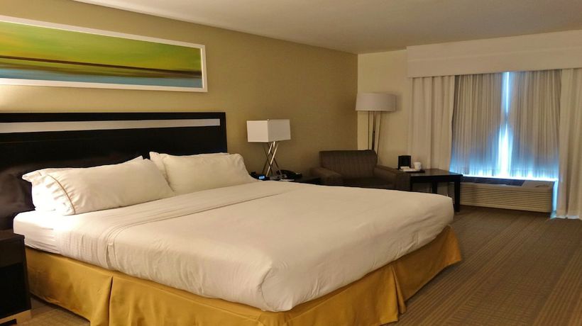 Imagen de la habitación del Hotel Holiday Inn Express and Suites Montgomery, an IHG. Foto 8