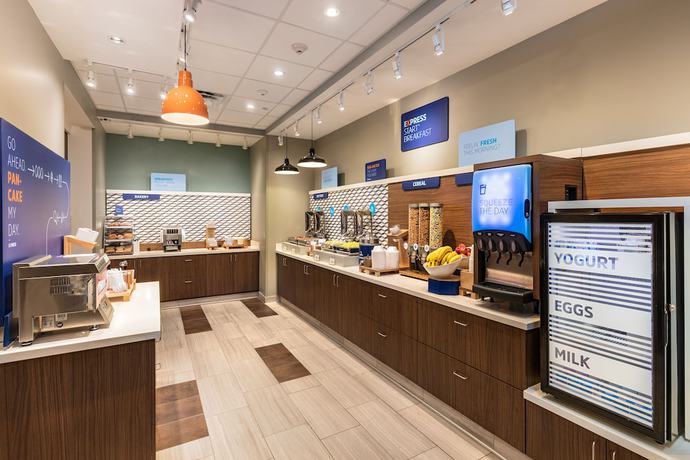 Imagen del bar/restaurante del Hotel Holiday Inn Express and Suites Moreno Valley - Riverside, an IHG. Foto 2