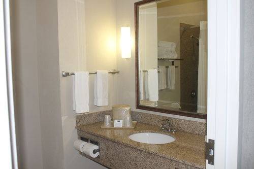 Imagen de la habitación del Hotel Holiday Inn Express and Suites New Iberia - Avery Island, An Ihg. Foto 3