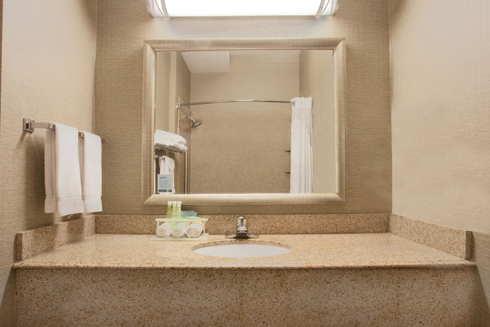 Imagen de la habitación del Hotel Holiday Inn Express and Suites Newport, An Ihg. Foto 6